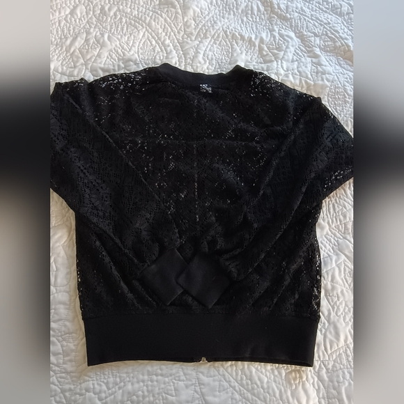 Black lace jacket - Picture 7 of 8